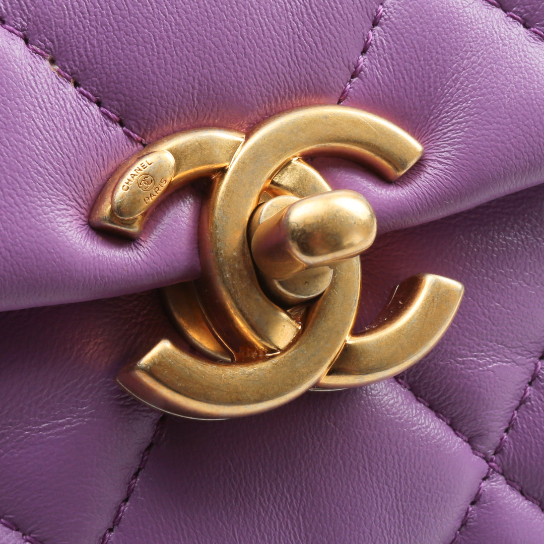 Bolsa de colgajo de cadena de caramelo de Chanel - Purple