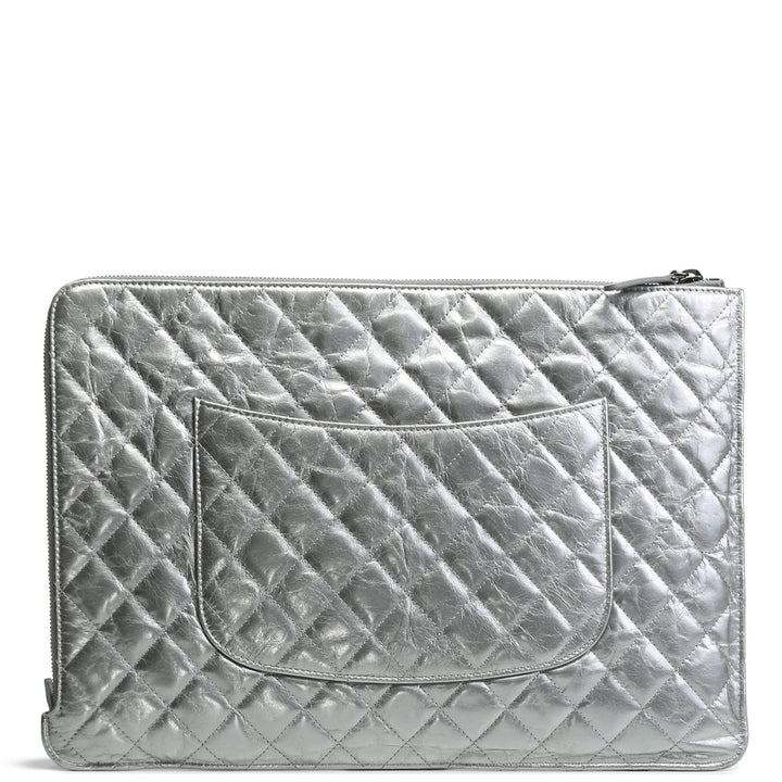 Cubierta de laptop acolchada de Chanel arrugada - Silver - Outlet Final Sale