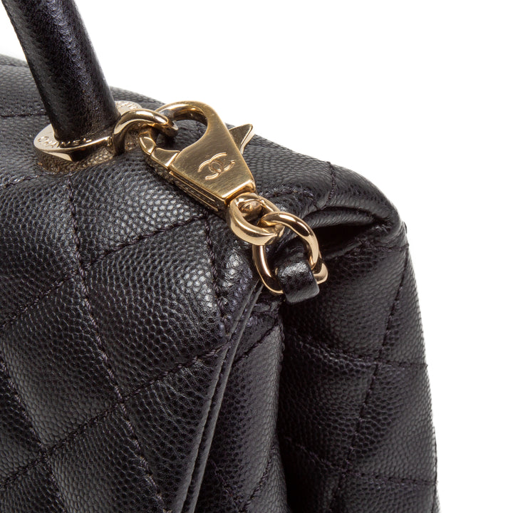 Bolso de colgajo de mango de coco de caviar chanel - negro