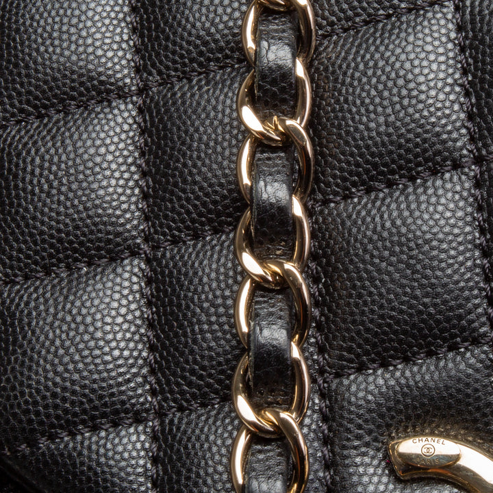 Bolso de colgajo de mango de coco de caviar chanel - negro