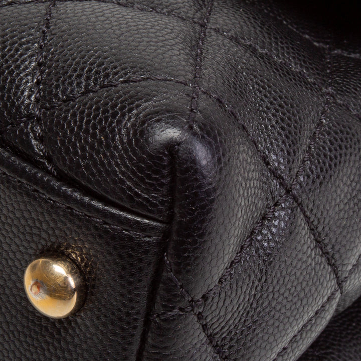 Bolso de colgajo de mango de coco de caviar chanel - negro