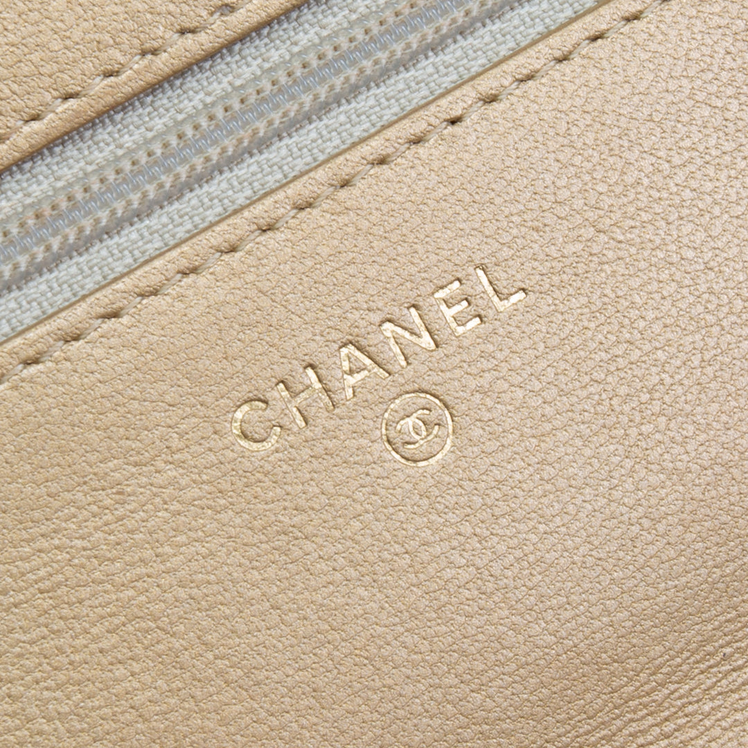 Chanel acolchado Chanel 19 woc - oro metálico