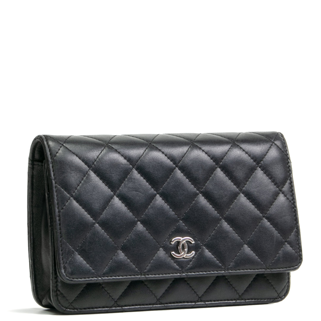 Billetera de piel de cordero de chanel en la cadena - venta final de salida negra