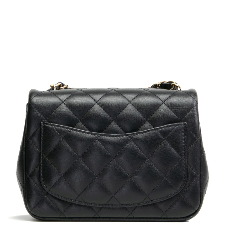 Bolsa de colgajo cuadrado de Chanel - Negro