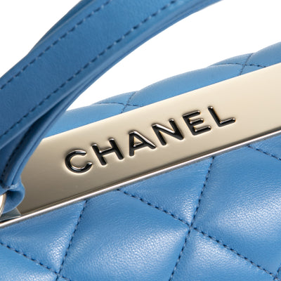 CHANEL Quilted Medium Trendy CC Flap Top Handle Bag - Blue