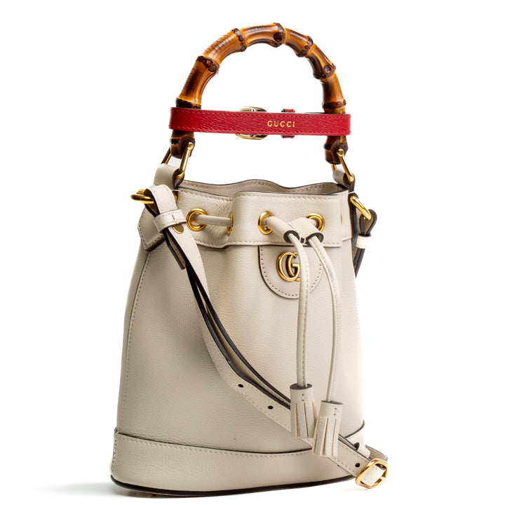 Gucci Diana Leather Double G Bamboo Mini Bucket Bag - Marfil