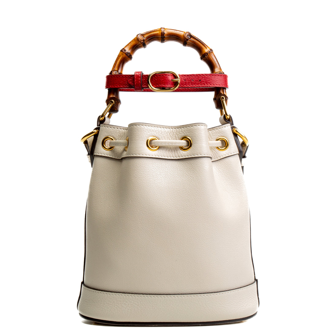 Gucci Diana Leather Double G Bamboo Mini Bucket Bag - Marfil