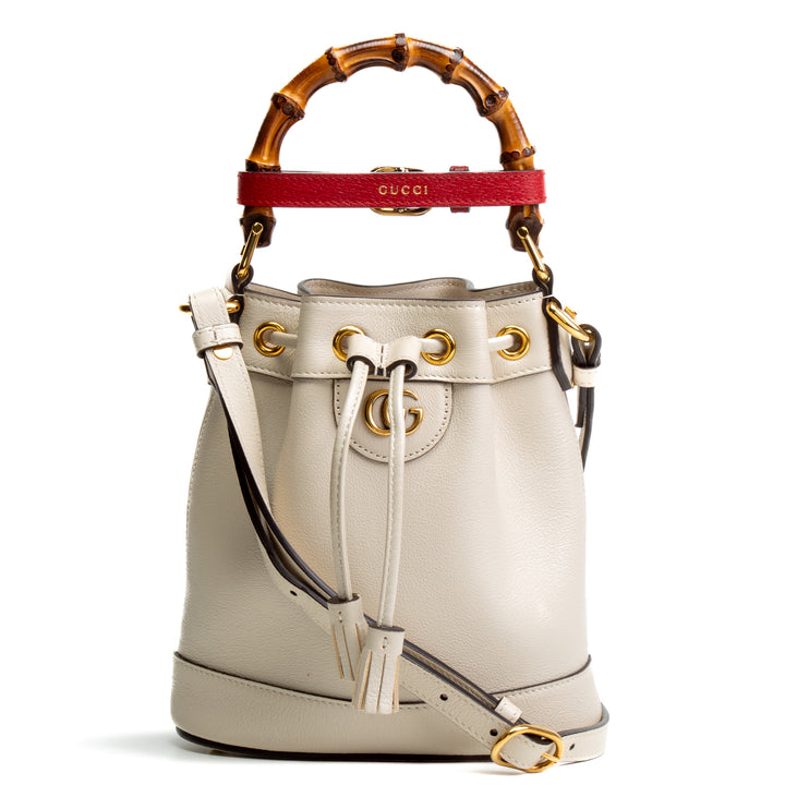 Gucci Diana Leather Double G Bamboo Mini Bucket Bag - Marfil