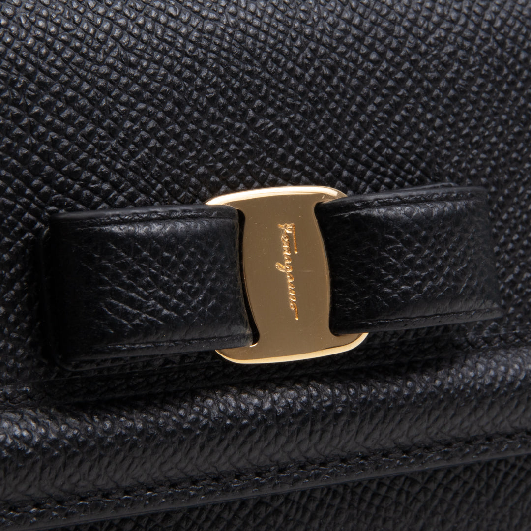 Ferragamo Vara Bow Willet Continental - Negro