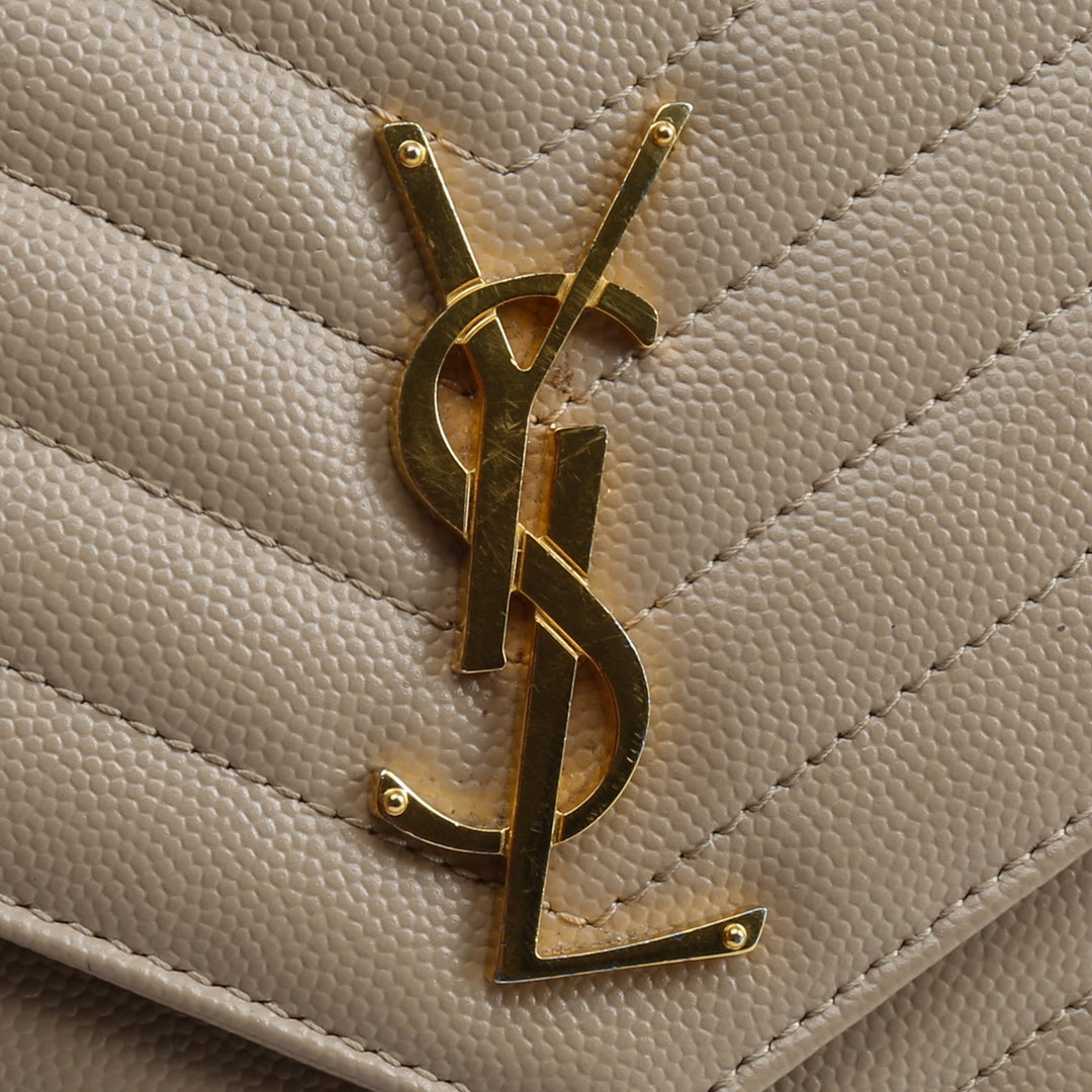 Saint Laurent Cassandre Sobre Chain Billet - Beige oscuro