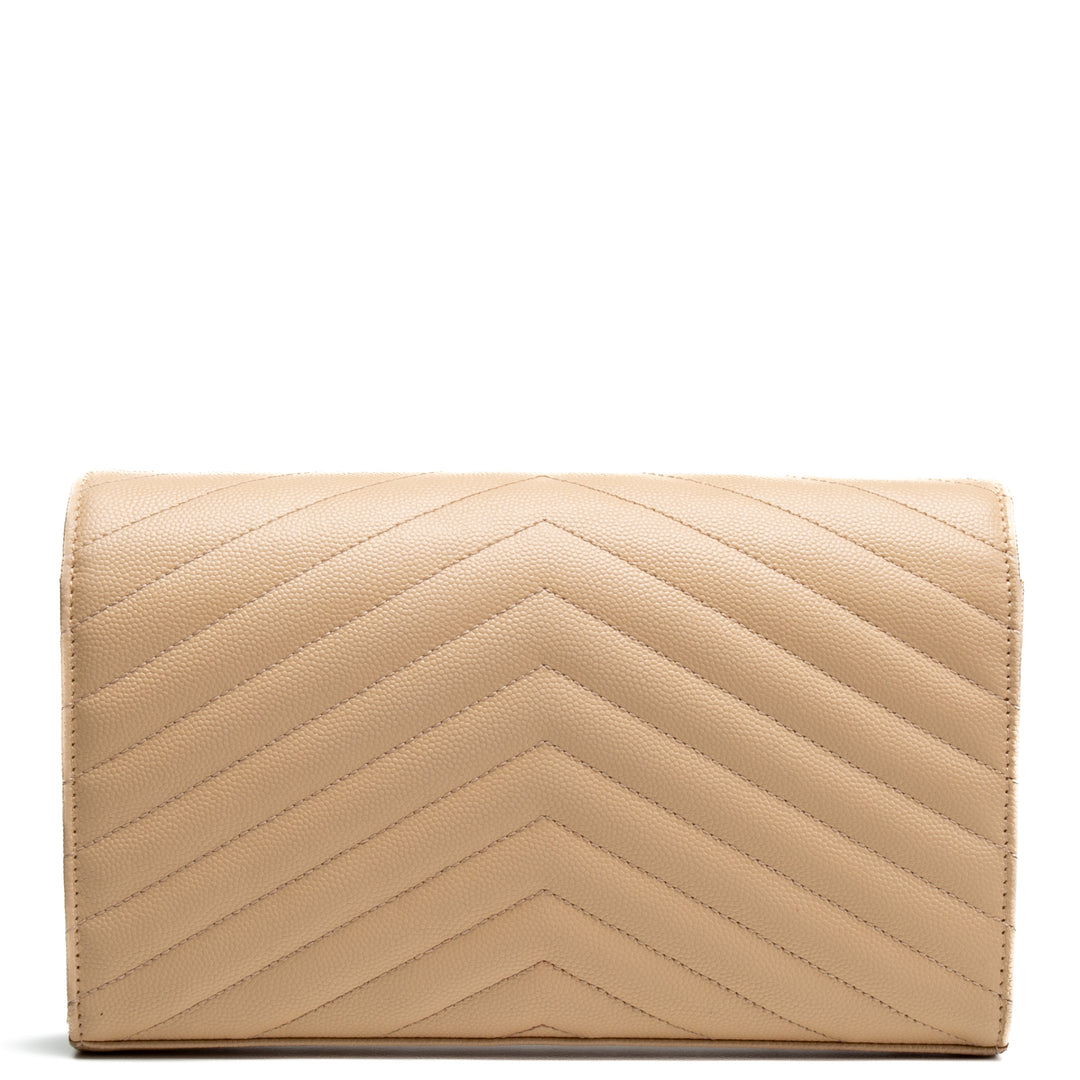 Saint Laurent Cassandre Billetera en la cadena - Beige oscuro